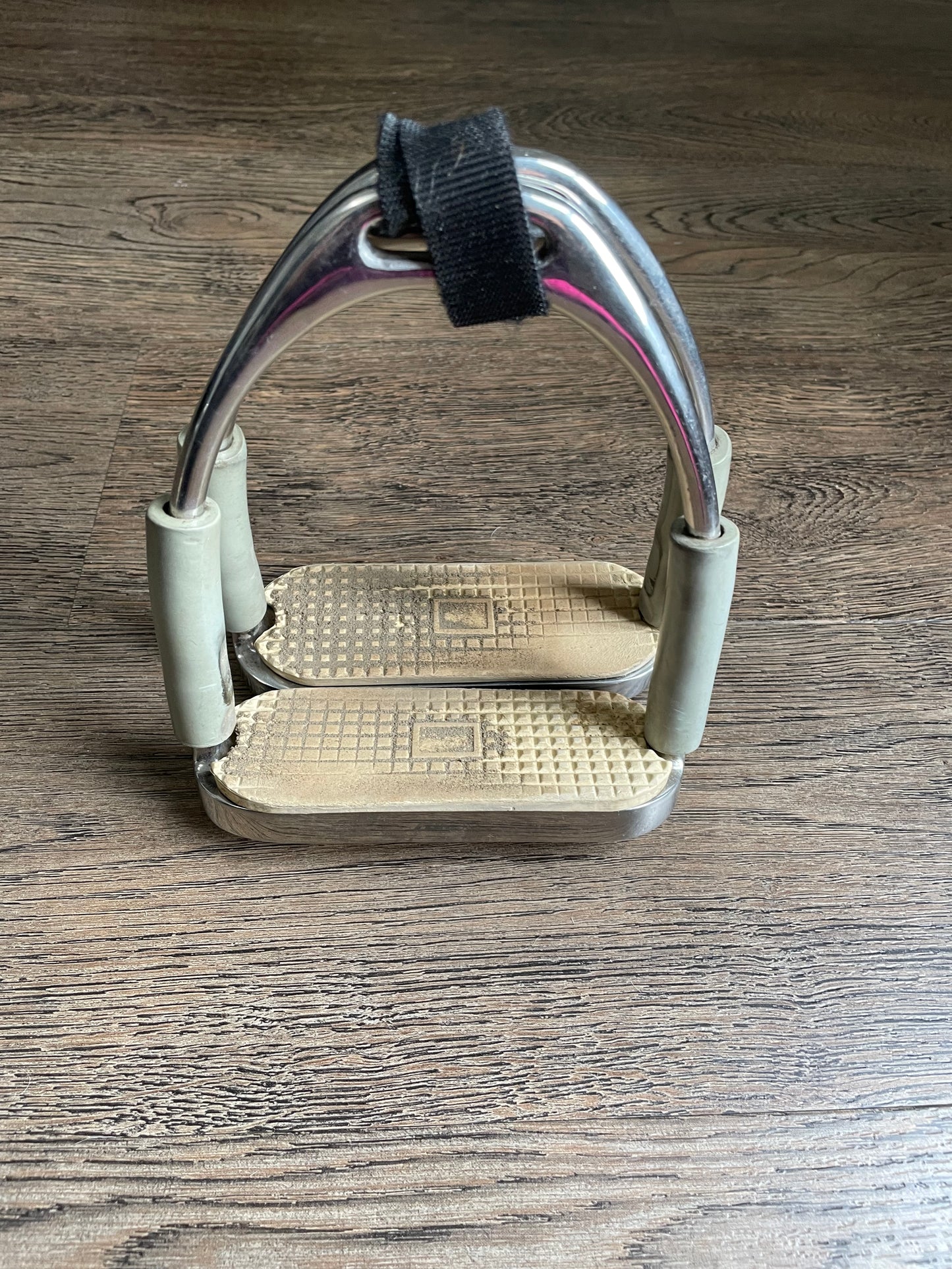 Étriers (branches articulées)