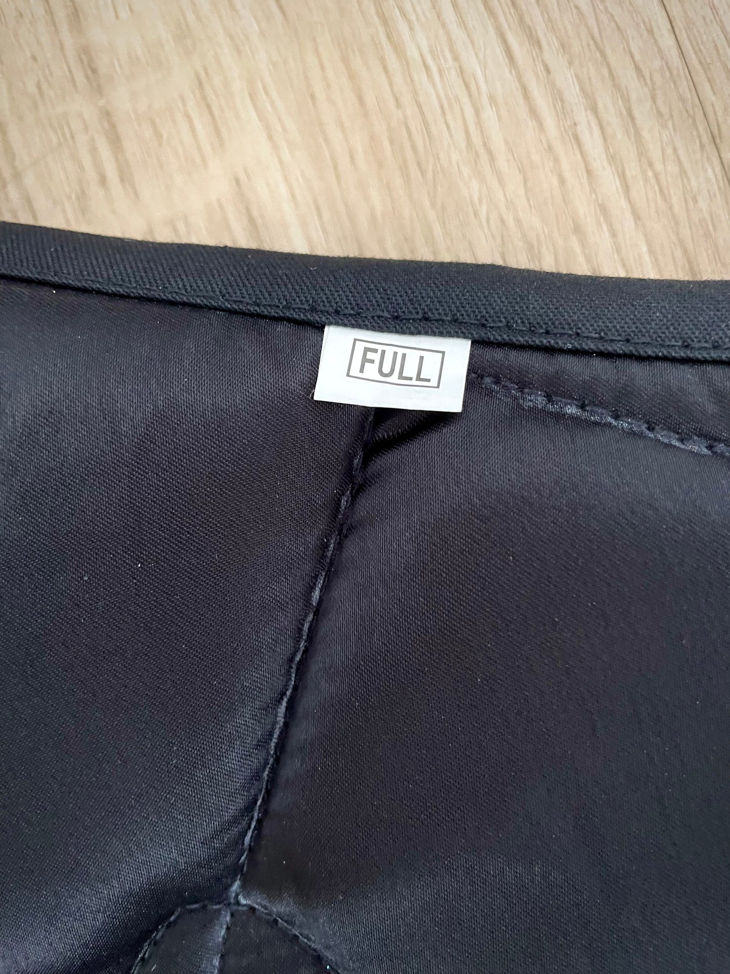Tapis saut AE noir satiné gr. Full