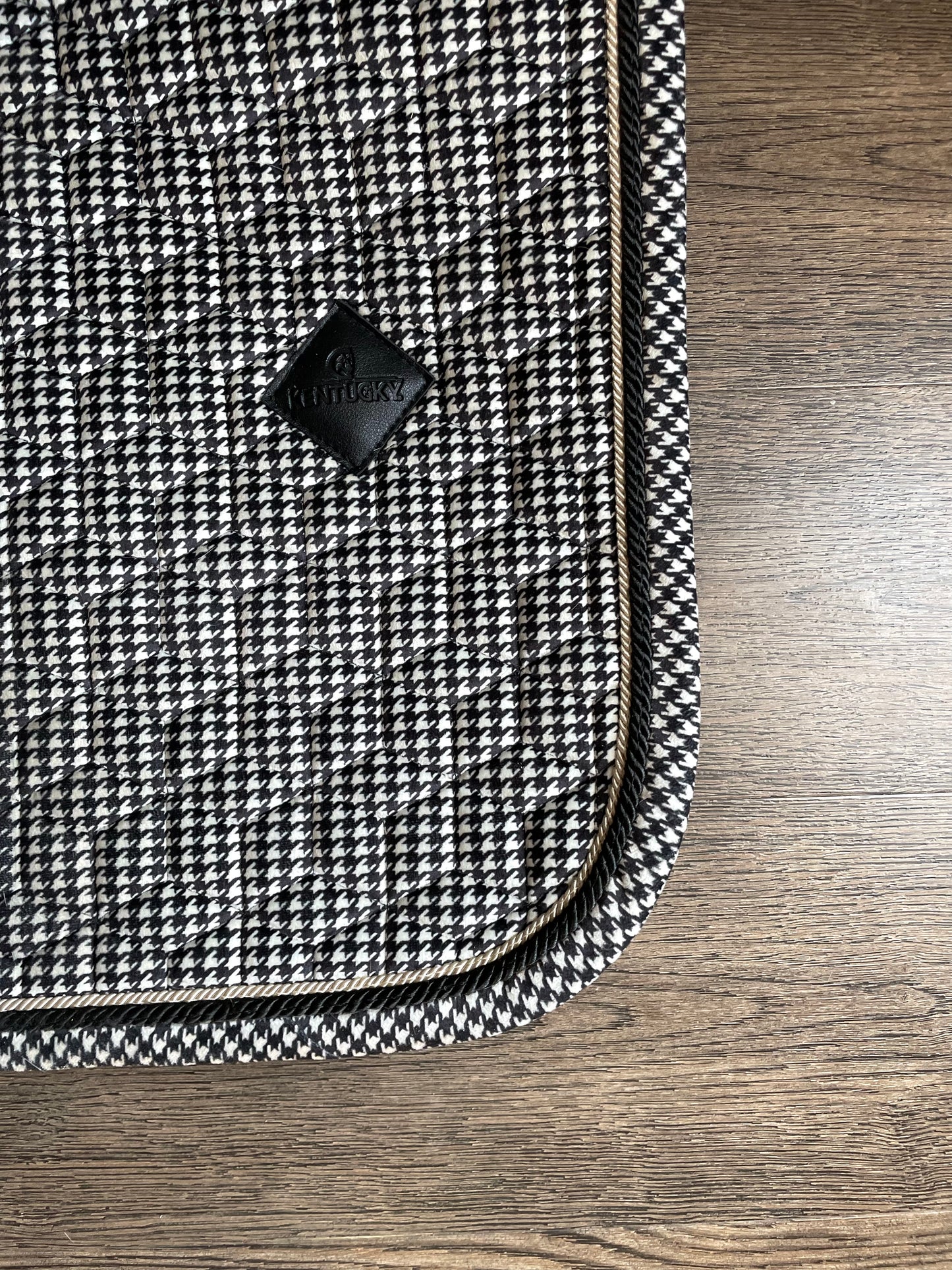 Tapis dressage Kentucky “pied-de-poule”