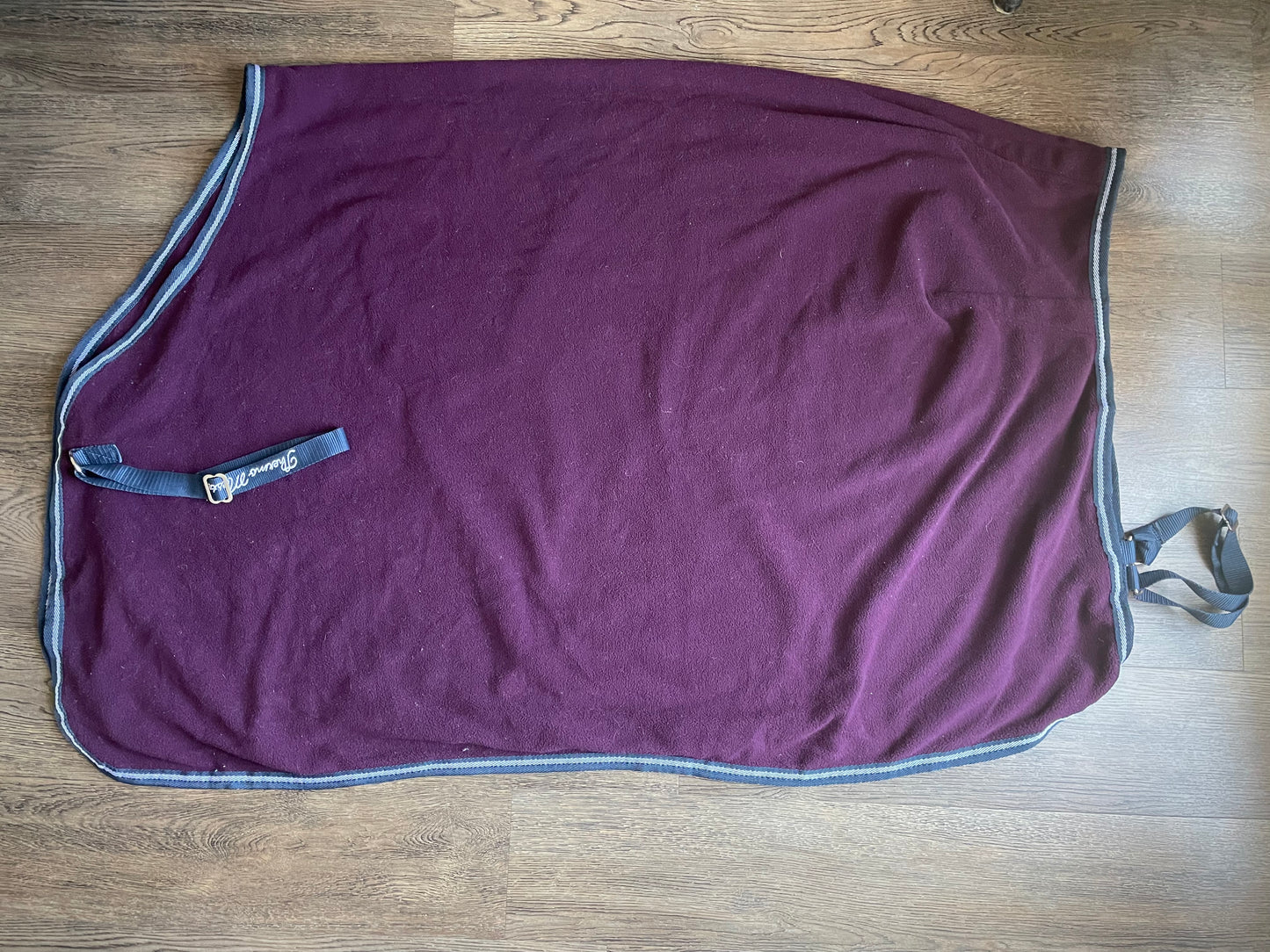 Couvre-reins gr. 155cm (equivalent 81 po)