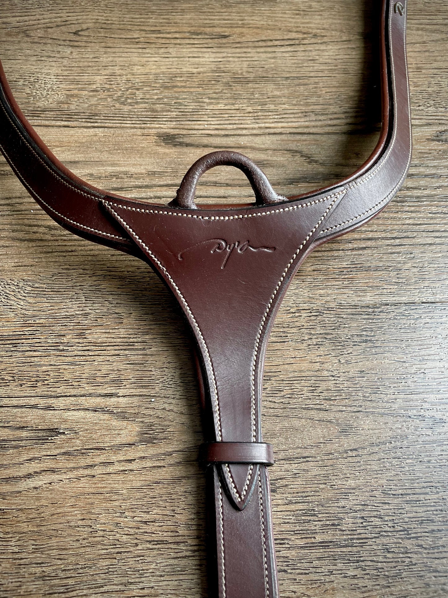 Dy’on long bridge breastplate