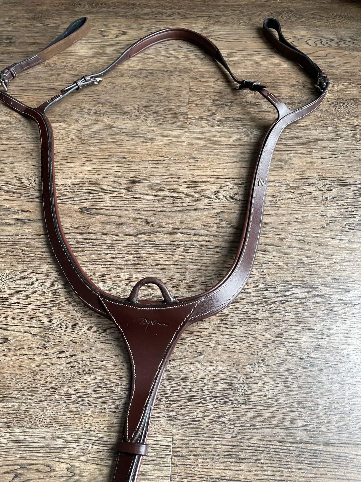 Dy’on long bridge breastplate